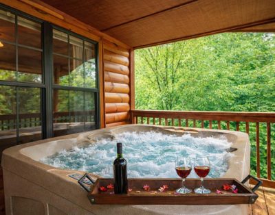 Making Memories – 3BR Smoky Mountain Cabin with Theater, Hot Tub & Game Room