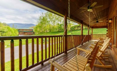 Campfire Memories- 4 Br, Theater Room, Putt-Putt, Hot Tub